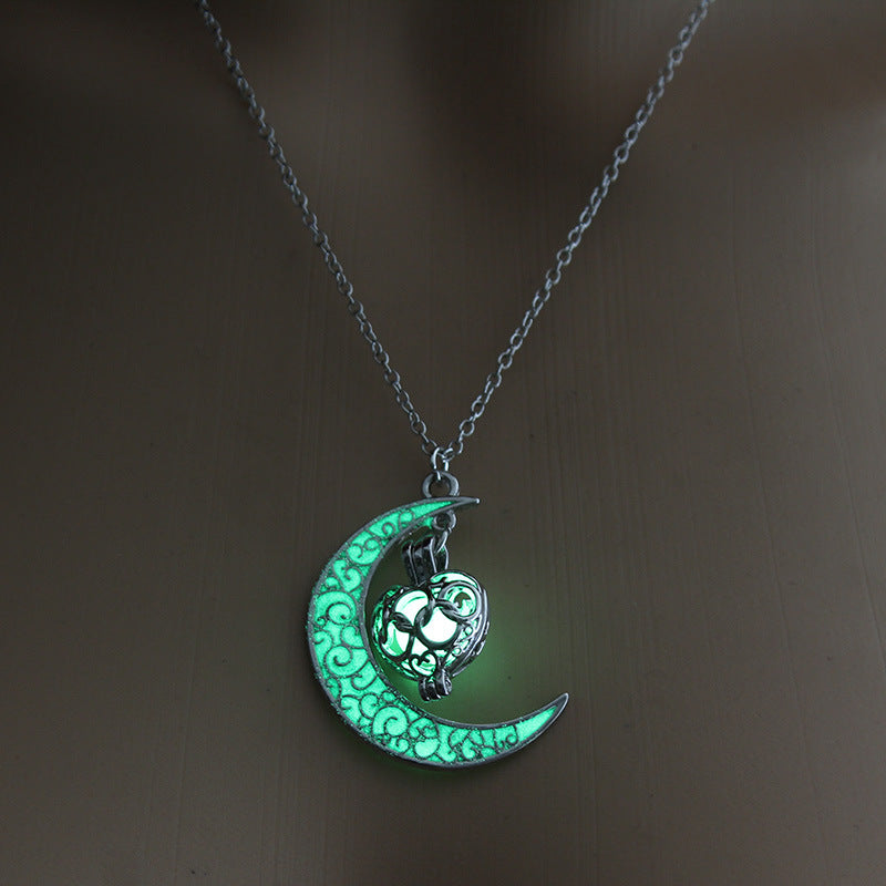 Collier lune lumineux