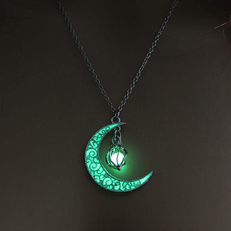 Collier lune lumineux