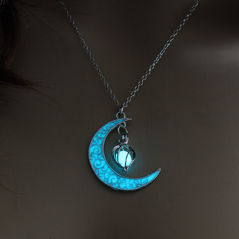 Collier lune lumineux