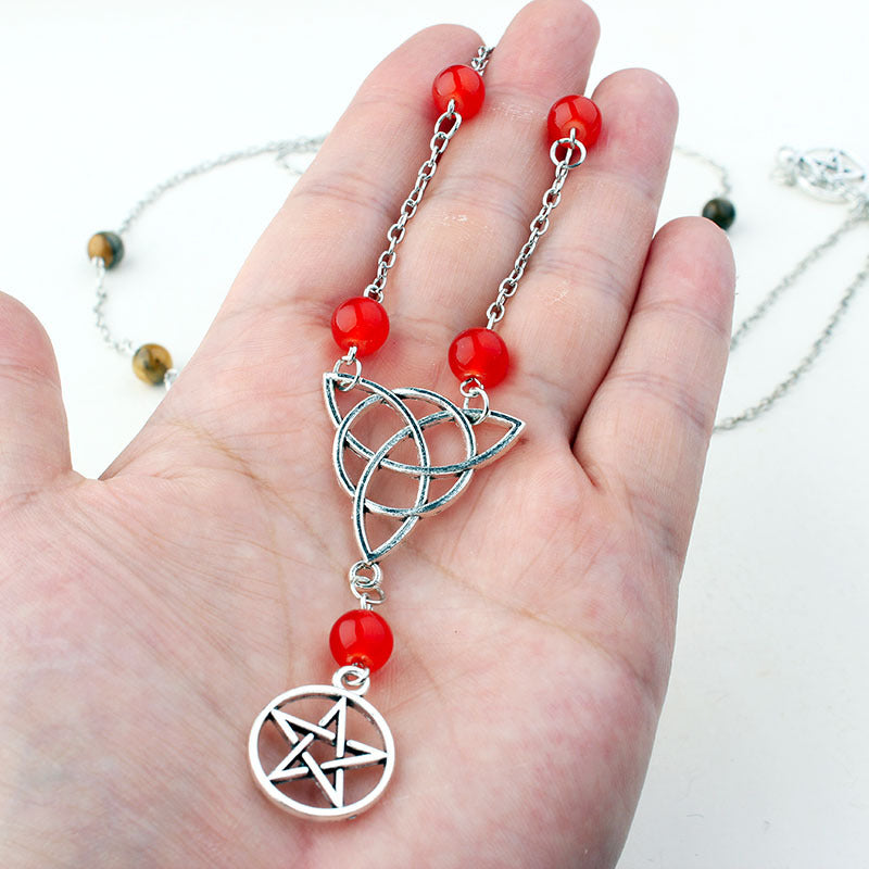 Chaîne de tête ou collier pendentif pentacle et triquetra