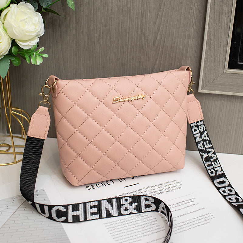 Petit sac bandoulière femme à  motif matelassé