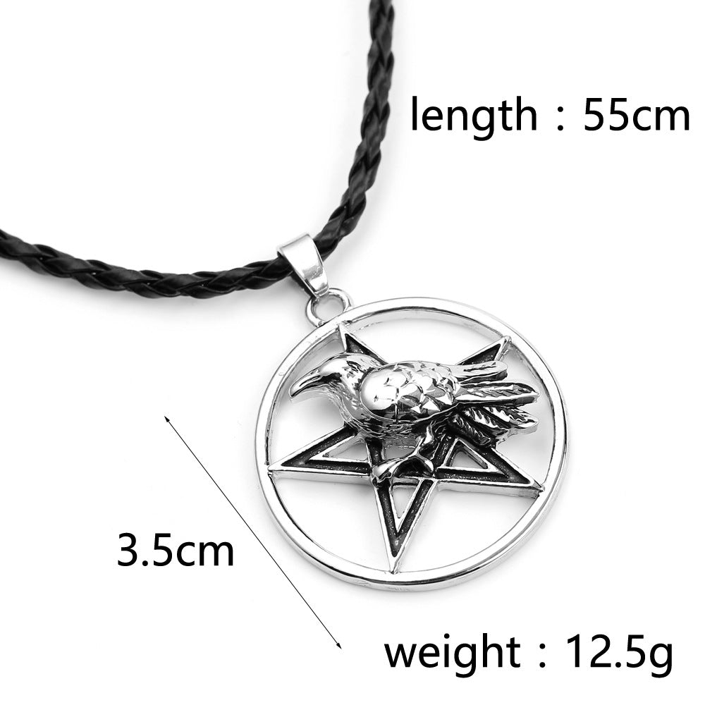 Collier Odin Sacré  Connectez-vous à la magie du corbeau et du pentacle.               Pour hommes et femmes