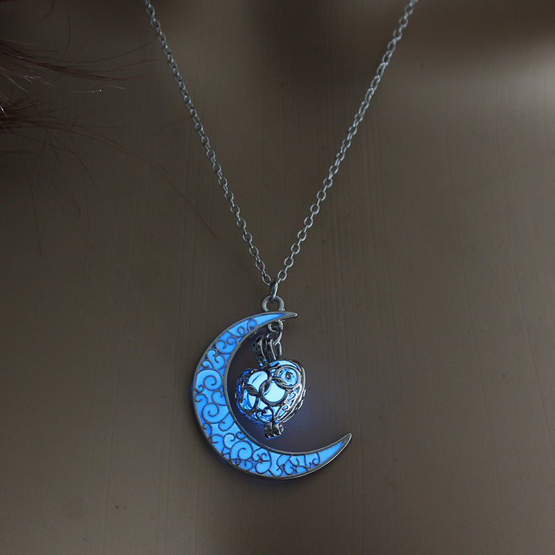 Collier lune lumineux