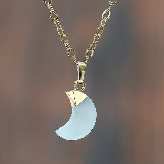 Collier pendentif Lune en pierre de lune