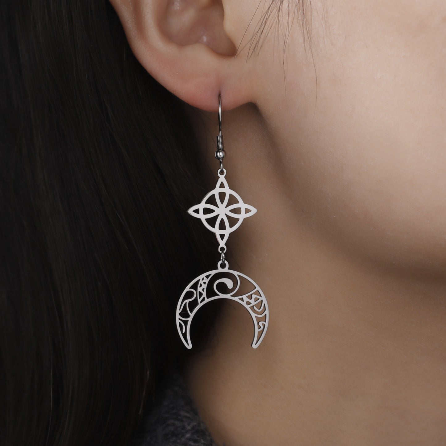 Boucles d’Oreilles Lune & Nœud de Sorcière en Acier Inoxydable