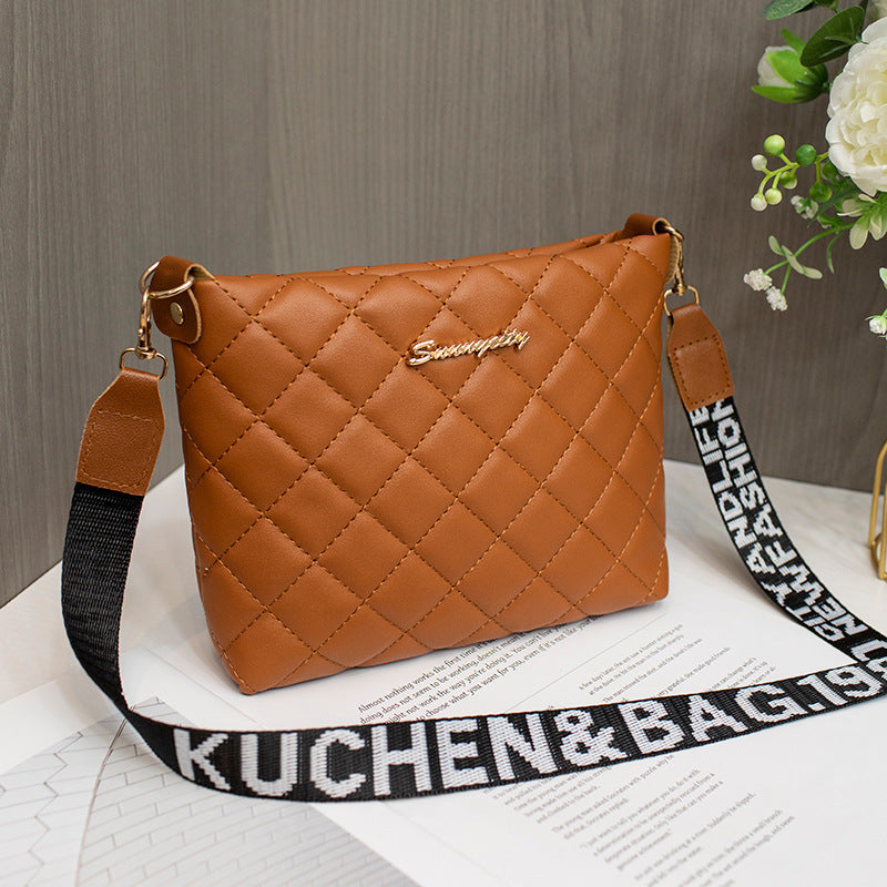 Petit sac bandoulière femme à  motif matelassé