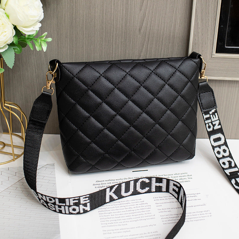 Petit sac bandoulière femme à  motif matelassé
