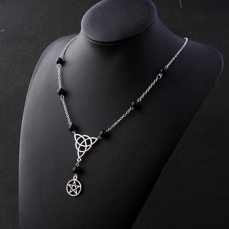 Chaîne de tête ou collier pendentif pentacle et triquetra